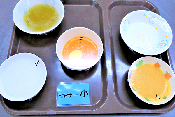 ミキサー食:さらっとした液体状